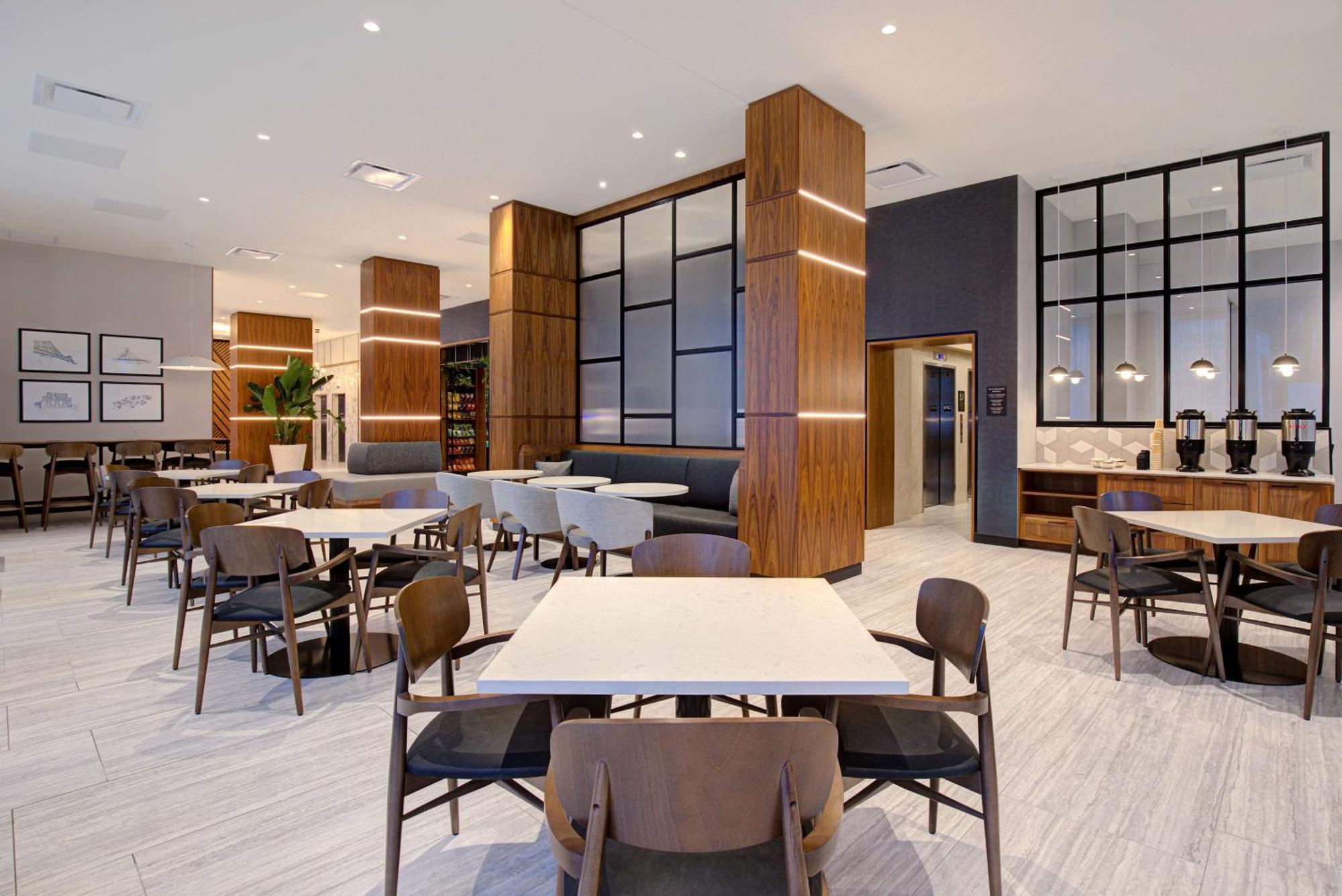 Homewood Suites By Hilton Montreal Downtown Exteriör bild