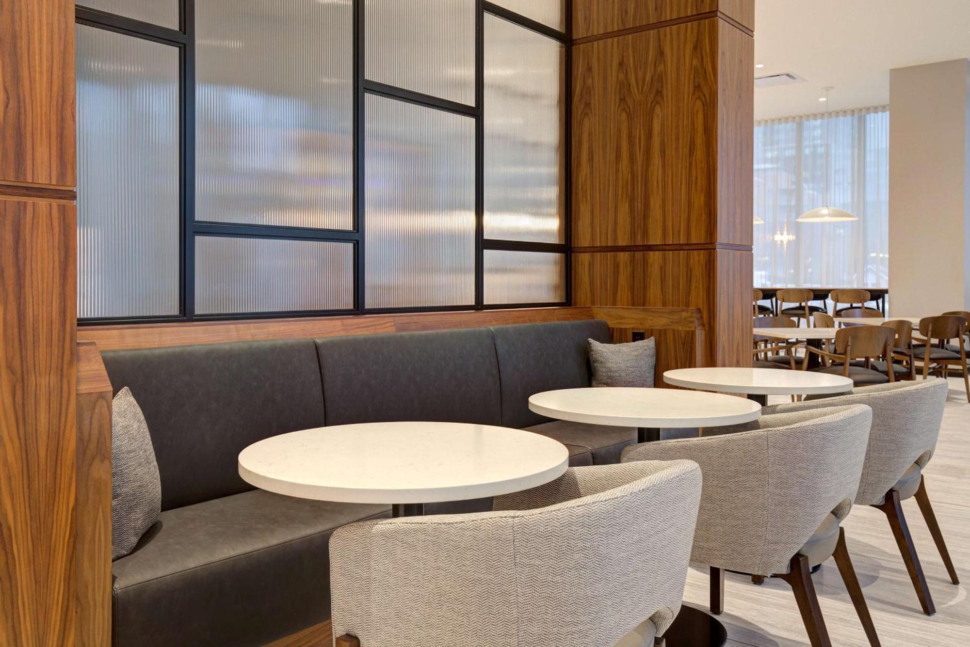 Homewood Suites By Hilton Montreal Downtown Exteriör bild
